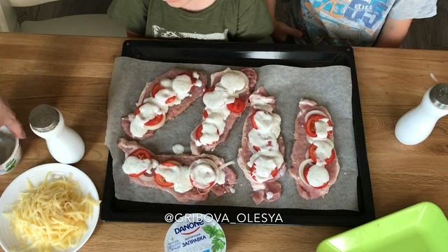 МЯСО ПО-ФРАНЦУЗКИ | ГОТОВИМ С ДЕТЬМИ | ПРОСТЫЕ РЕЦЕПТЫ смотреть онлайн