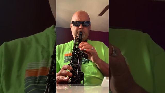 Emeo Digital saxophone. Playing somewhere over the rainbow. With baritone sax sound. смотреть онлайн