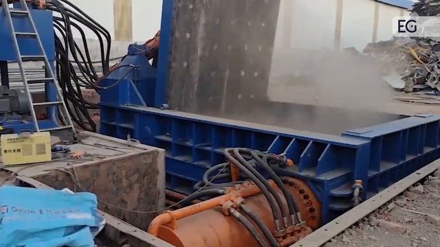 Пресс для пакетирования металлолома Y81-630 смотреть онлайн