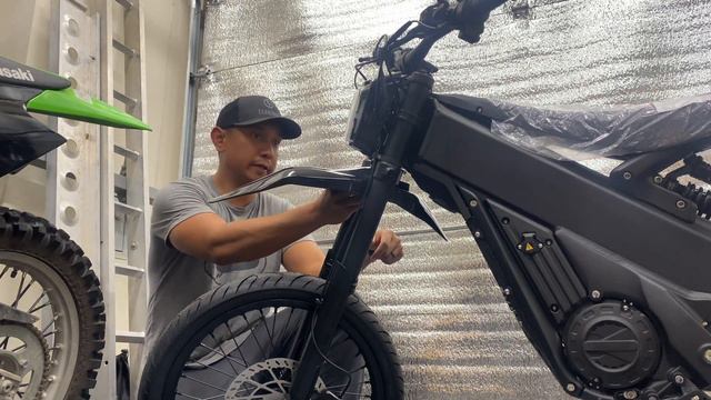 Talaria XXX Electric Dirt Bike - First Ride Top Speed Range Test смотреть онлайн