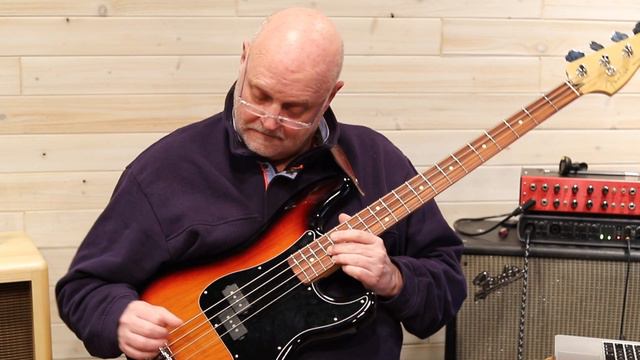 Real Bass Lessons 160 - Autumn Leaves смотреть онлайн