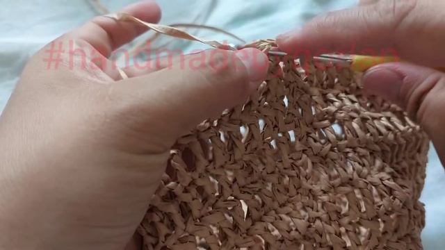 Рафия (Raphia Farinifera пальмасынан жасалған табиғи жіп) жібінен тоқылған панама мастер классы