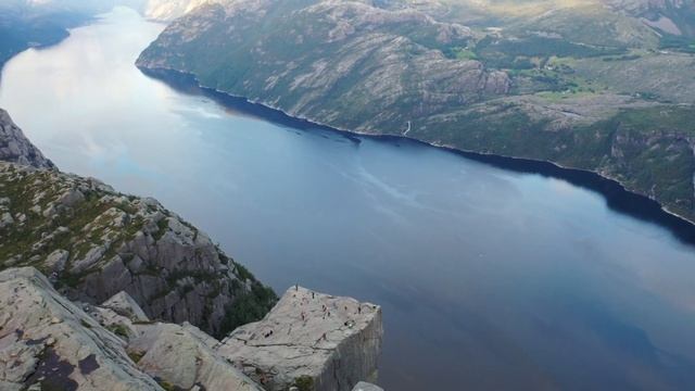 Открыв подарок от ученика, волосы на голове встали дыбом. Она резко выбежала из квартиры и... смотреть онлайн