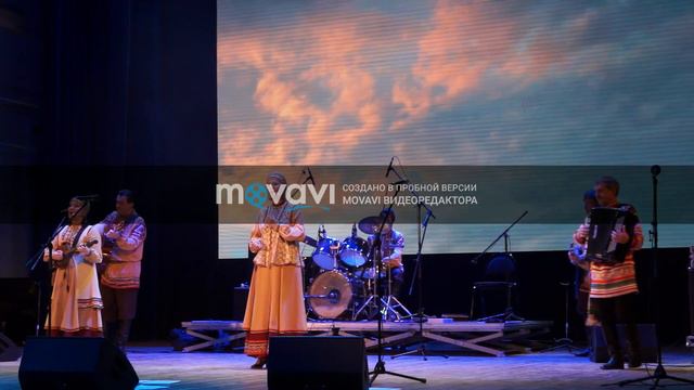 КРИСТАЛЛ-БАЛАЛАЙКА ТО НЕ ПЫЛЬ В ПОЛЕ смотреть онлайн