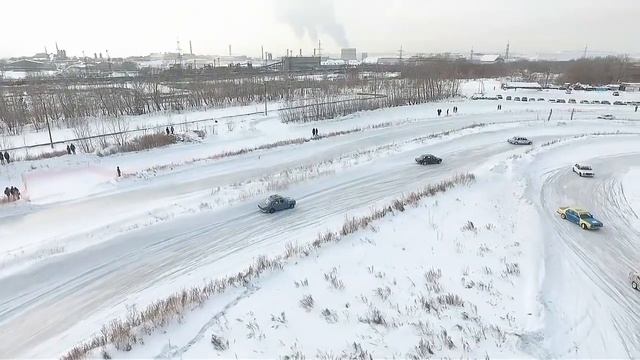 Третий этап открытого зимнего чемпионата Урала по дрифту смотреть онлайн