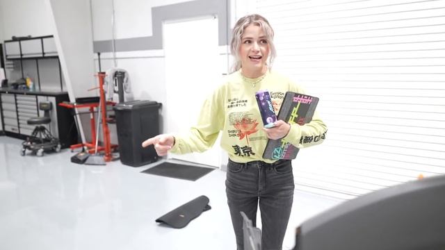 Stripping the Chaser Interior!!!! смотреть онлайн