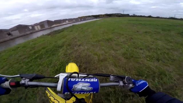 Première vidéo Cross avec une 85 rm ? смотреть онлайн