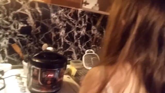 супер дочки , помогает папе готовить(видео 2018 спб) смотреть онлайн