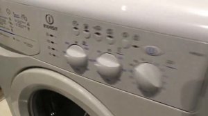 Стиральная машина INDESIT WISL83