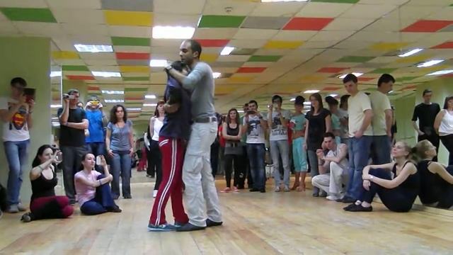Ведение в кизомбе / Leading In Kizomba
