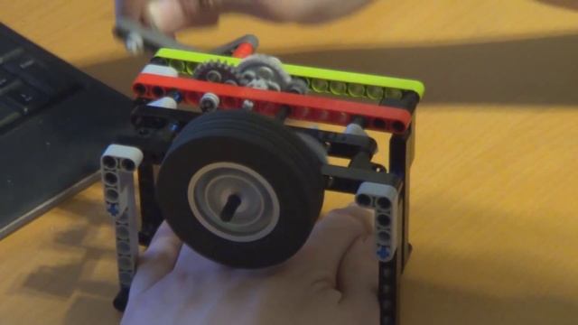 Генератор электричества 12 Вольт из LEGO смотреть онлайн