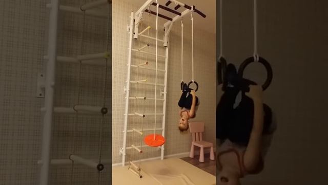 Шведскую стенку от Доскорт собирали всей семьей! смотреть онлайн