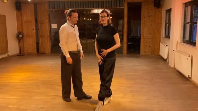 Tango mit Angela & Andreas, „Enganches“, Zfg. Online Unterricht 12.5.2021 смотреть онлайн