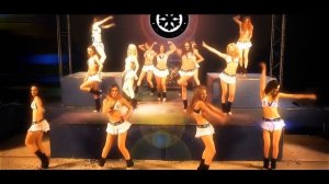 Группа поддержки ХК "Сибирь" танцует и поет