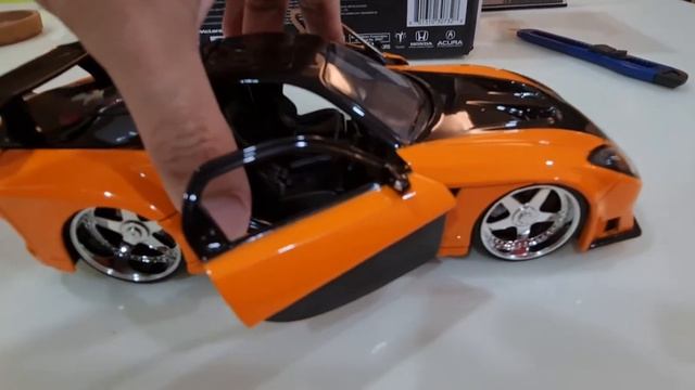 Mazda RX7 (Metal Die-cast) Han's (Veilside) 1:24 Scale by Jada - Unboxing смотреть онлайн
