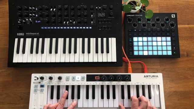 Synth Jam #1 - Ambient: Korg Minilogue XD - Novation Circuit Tracks - Arturia Keystep37 смотреть онлайн