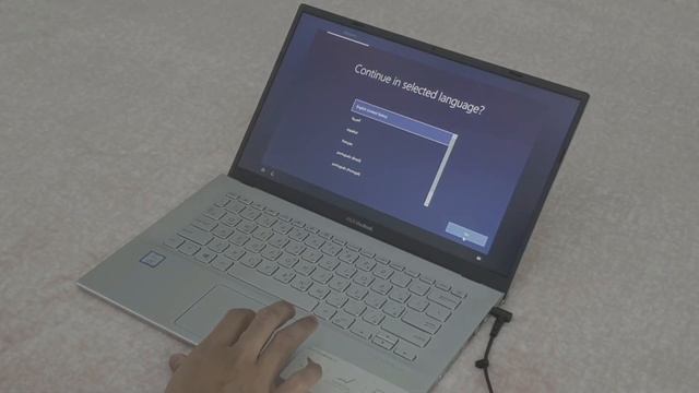 ASUS VIVOBOOK 14 X420UA UNBOXING смотреть онлайн