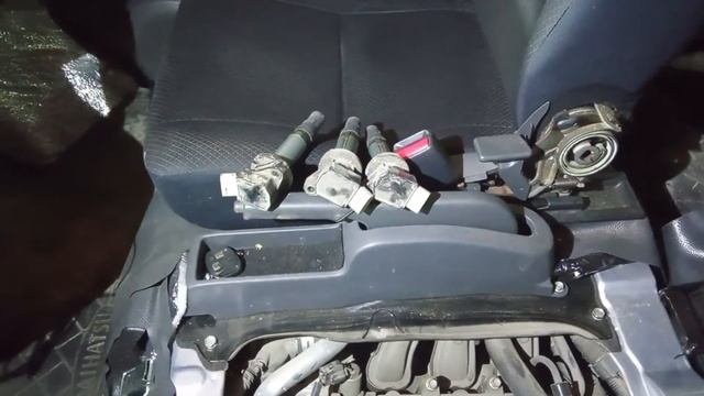 Daihatsu Hijet.Дайхатсу Хайджет. Замена свечей зажигания. смотреть онлайн