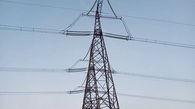 Гудение высоковольтных проводов 29 сентября 2020 года смотреть онлайн