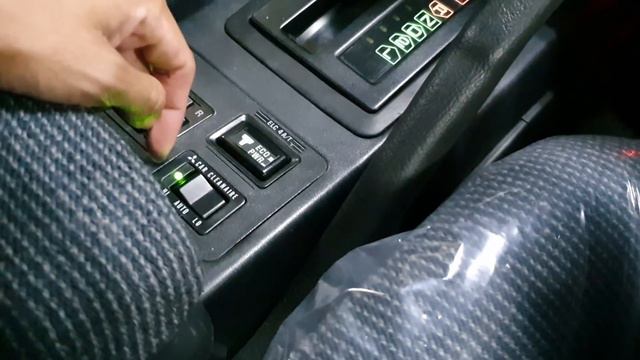 In Depth Tour Mitsubishi Galant VR-4 (1991) - Indonesia смотреть онлайн