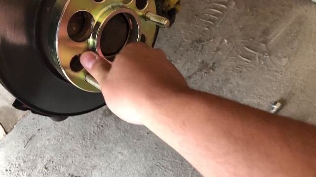 Поставил новые диски Disla JDM R17 и резину TOYO T1R с красными гайками RAYS смотреть онлайн