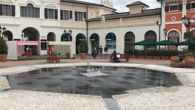 Fontana Raso Outlet Noventa Di Piave смотреть онлайн