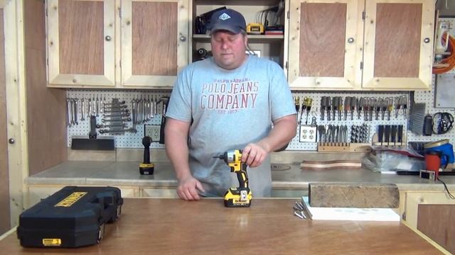 DeWALT 20 Volt Max Brushless Impact Driver DCF886M2 Review смотреть онлайн