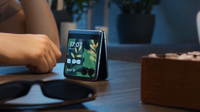 Обзор motorola razr 40 Ultra смотреть онлайн