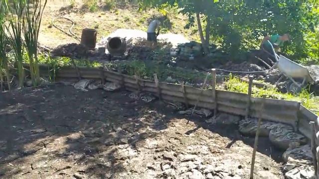 Укрепление берега пруда бетоном. Как укрепить берег пруда своими руками. смотреть онлайн