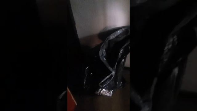 Хлам в ОБЩЕМ коридоре и уборщица Рая. смотреть онлайн