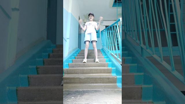 Я в подъезде 😂 смотреть онлайн