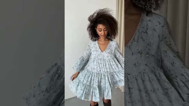 Обзор: Мятное ярусное платье в мелкий цветочный принт смотреть онлайн