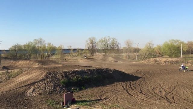 Тренировка трасса Сура г.Пенза ,yfz450 смотреть онлайн