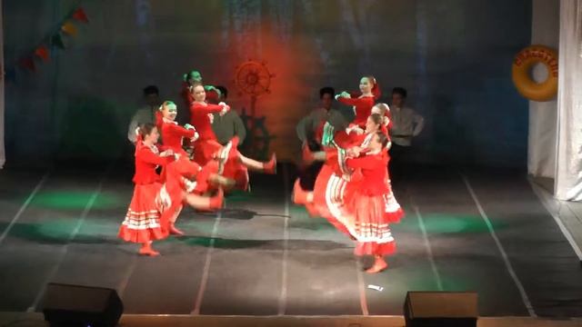 Народный коллектив "Россияночка" смотреть онлайн
