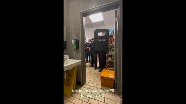 TikToker Gets Arrested For Dumbest Reason.. смотреть онлайн