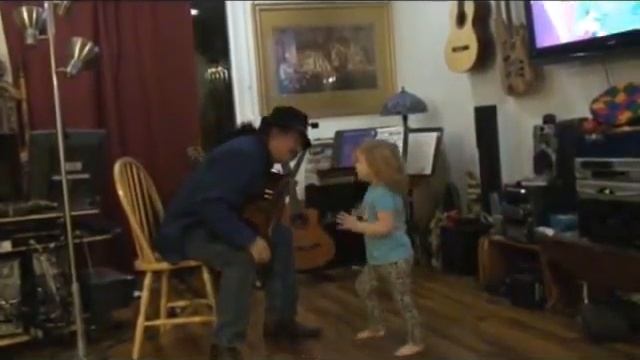 Little Flamenco Dancer (Mi granddaughter) смотреть онлайн