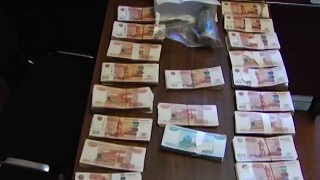 Сотрудниками МВД России в Якутии задержаны подозреваемые в незаконном обороте драгоценных металлов смотреть онлайн