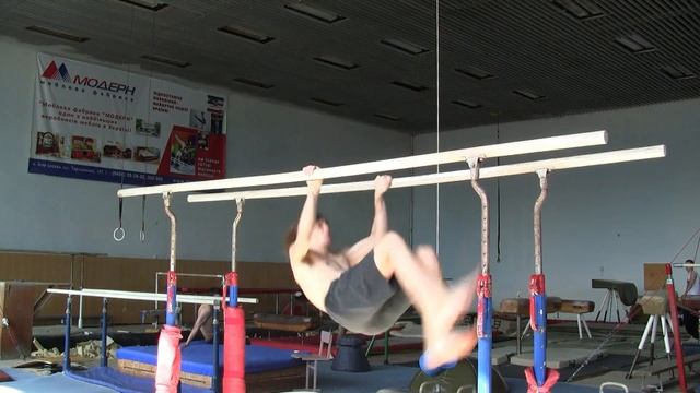 Супер элементы на брусьях (начало) смотреть онлайн