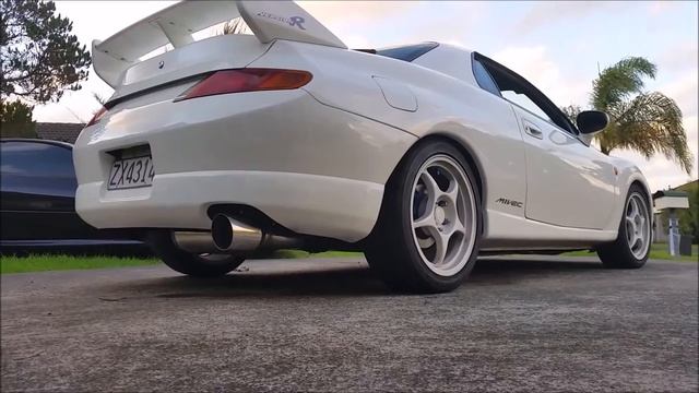Mitsubishi FTO Version R, FGK Gaiken vs HKS Super Dragger смотреть онлайн