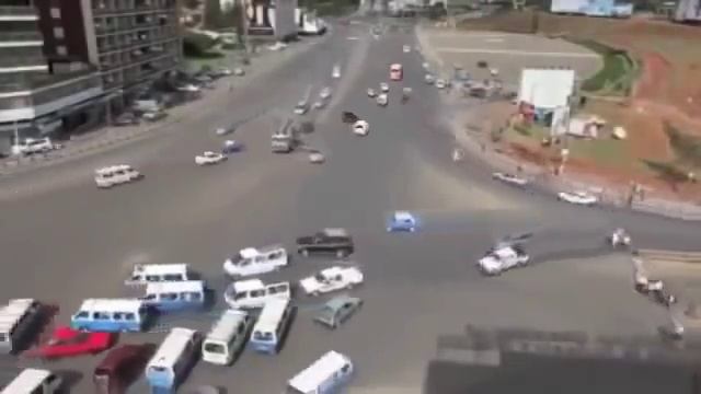 Эфиопский перекресток. Без светофоров и разметки смотреть онлайн