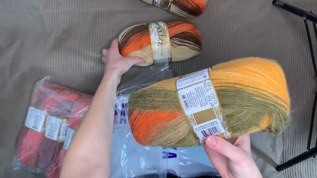 ПОСЫЛКА: Ализе Ангора Голд Батик, цвета 6060/6913/6920 +Изделия в процессе.