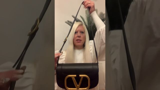 VALENTINO GARAVANI SUPERVEE BAG😍😍😍 смотреть онлайн