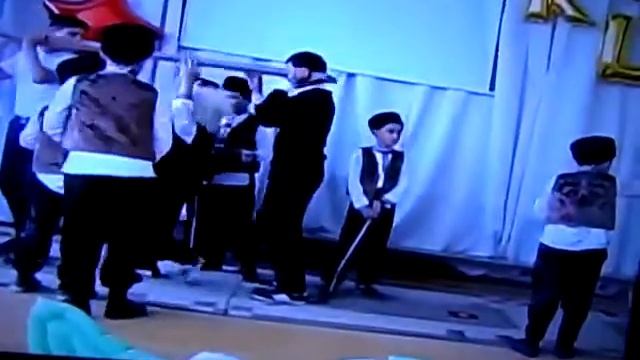 танец Чобанов.Cobanlar reqsi.4 класс.Хырдалан.школа №2 смотреть онлайн