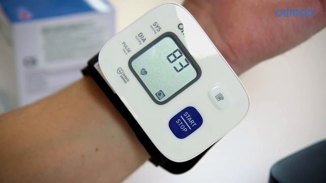 Автоматический тонометр на запястье OMRON RS2 смотреть онлайн