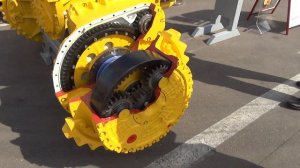 Гидромеханическая трасмиссия Четра Т11 в разрезе