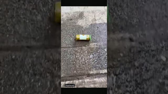 бью бутылки по лестнице, РЕЛАКС для Глаз, и ушей, приятный звук, антистресс смотреть онлайн