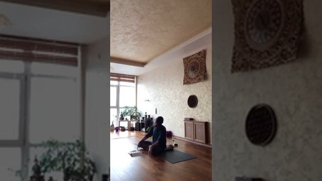 Кундалини йога. Тренер Сергей Букацела смотреть онлайн