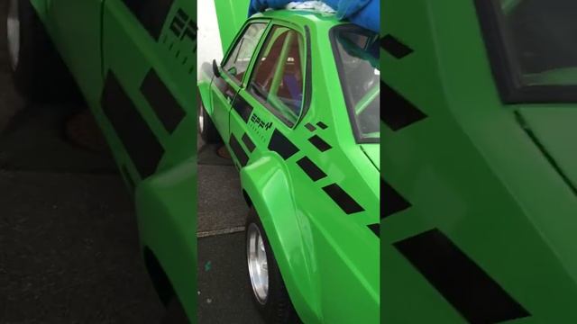 Mk2 escort 4 door into 2 door 2ltr pinto efi , 5 speed box demo video , for sale £6000 cash смотреть онлайн
