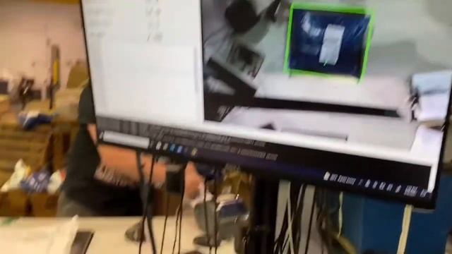 Нейронная сеть обрабатывает заказы. Склад Shopfans смотреть онлайн