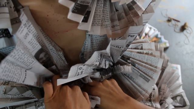 The Newspaper Dress смотреть онлайн